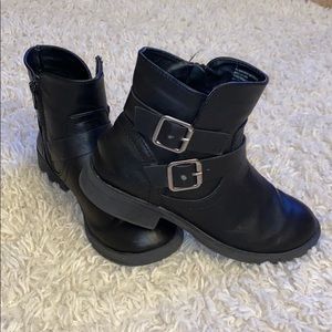 Girls Cat and Jack Low Boots